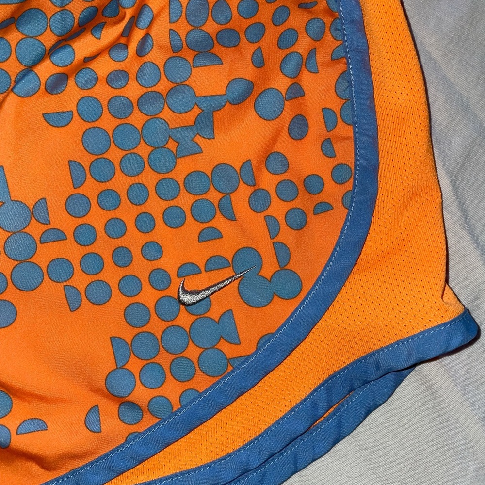 Nike running shorts - Picture 2 of 2